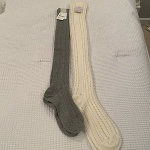 ✨2 for 1✨ SALE - Cream and grey knit socks